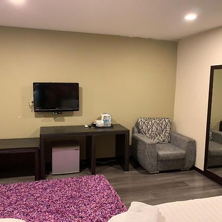 I Garden Hotel ايبوه المظهر الخارجي الصورة