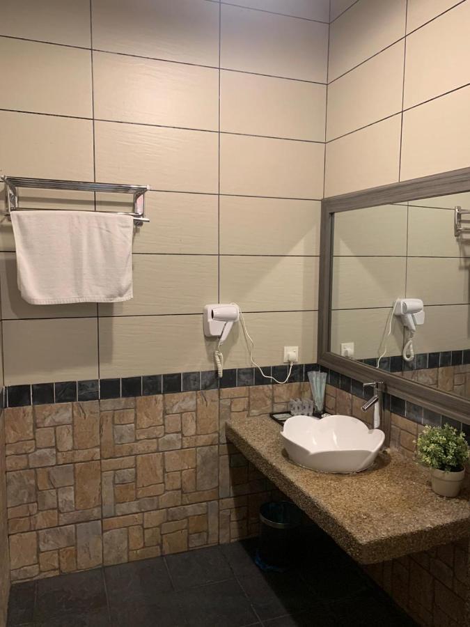 I Garden Hotel ايبوه المظهر الخارجي الصورة