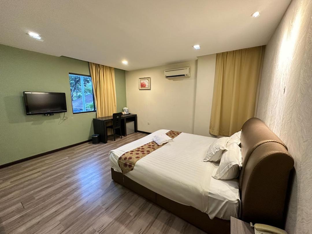 I Garden Hotel ايبوه المظهر الخارجي الصورة