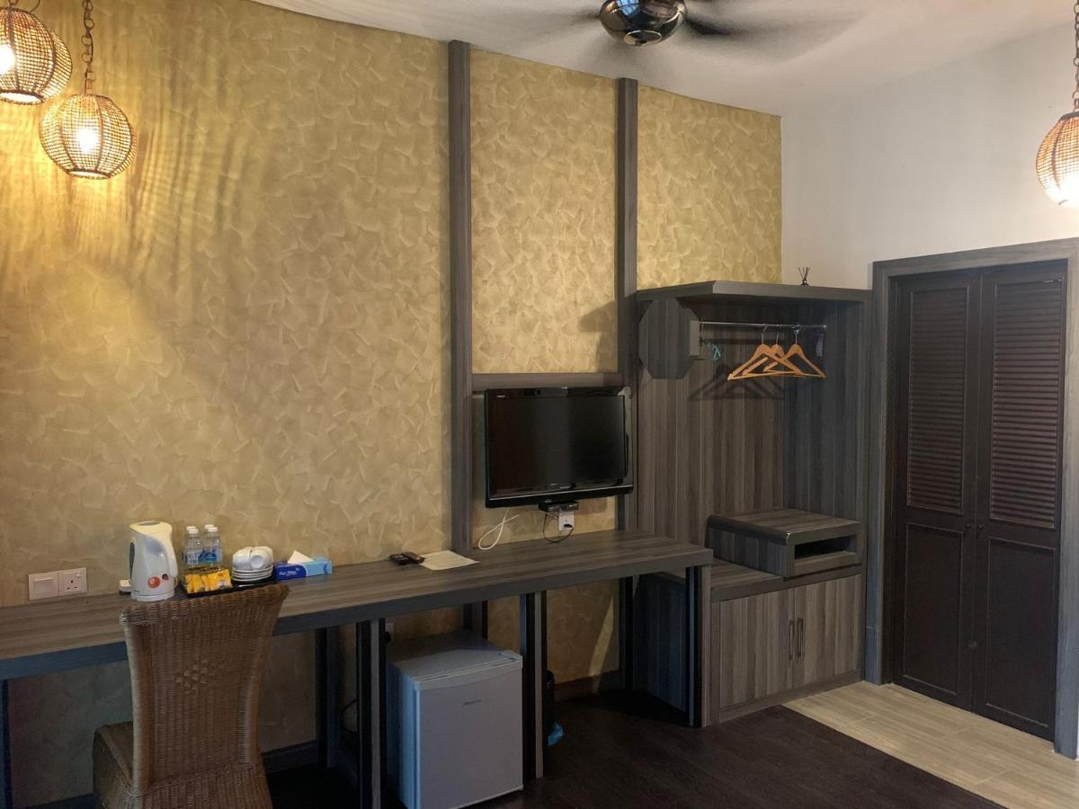 I Garden Hotel ايبوه المظهر الخارجي الصورة