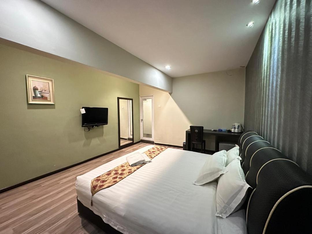 I Garden Hotel ايبوه المظهر الخارجي الصورة