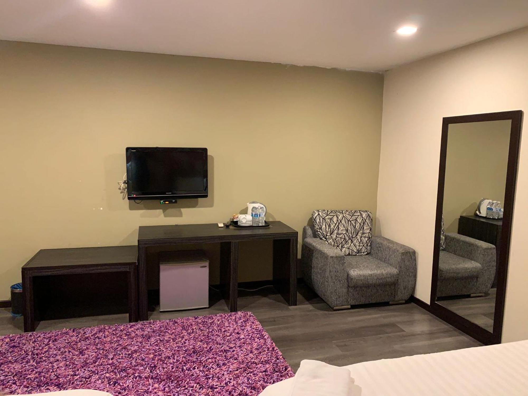 I Garden Hotel ايبوه المظهر الخارجي الصورة